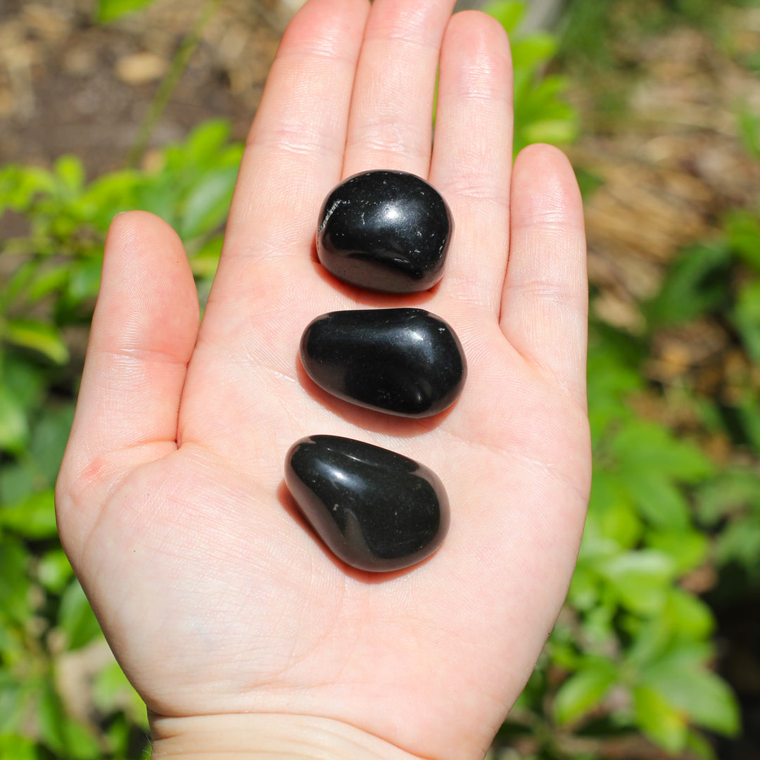 Black Onyx Tumbled Stone